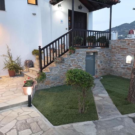 Nikolaos Studios Apartments Skópelos Eksteriør bilde