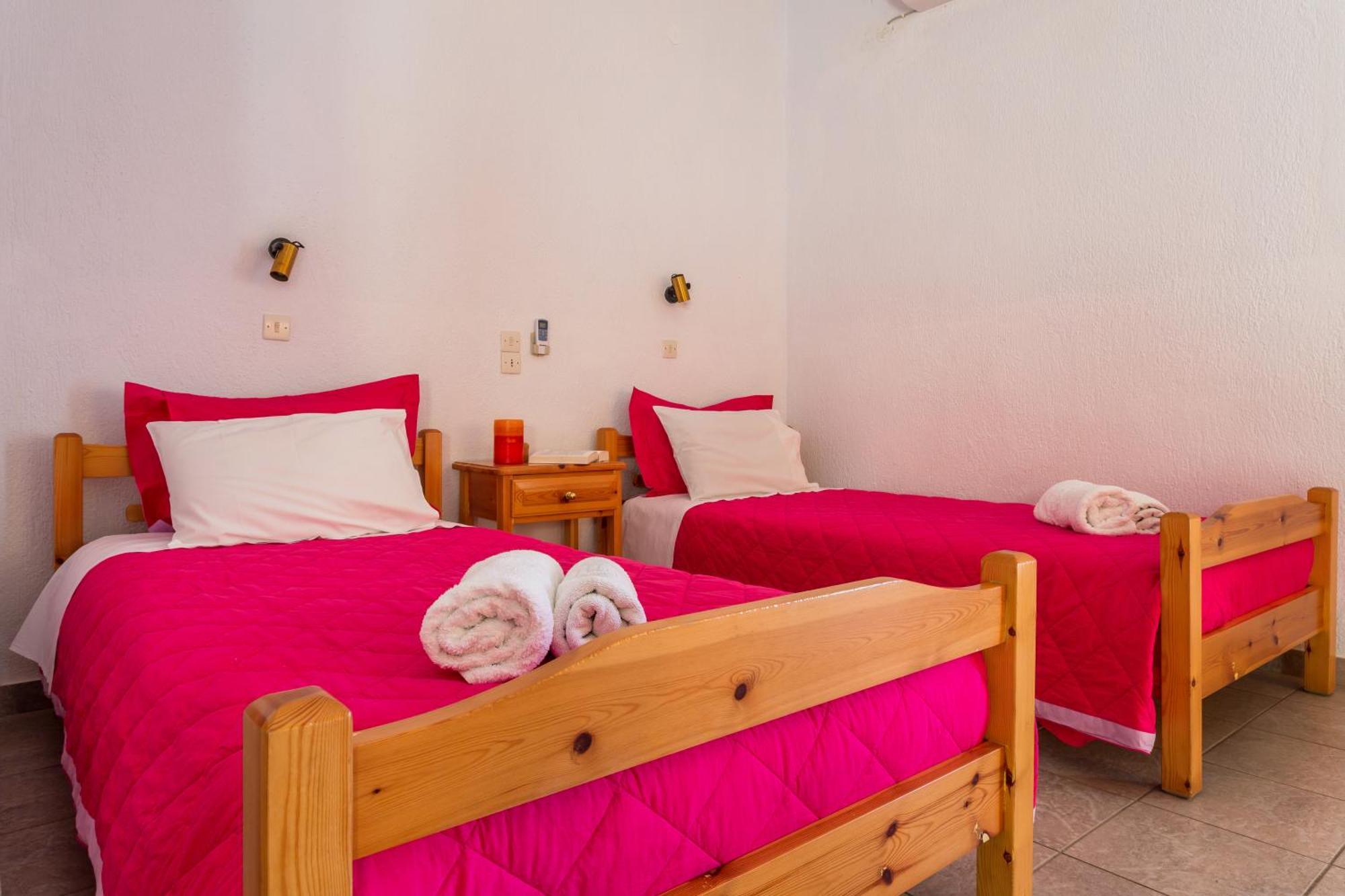 Nikolaos Studios Apartments Skópelos Eksteriør bilde