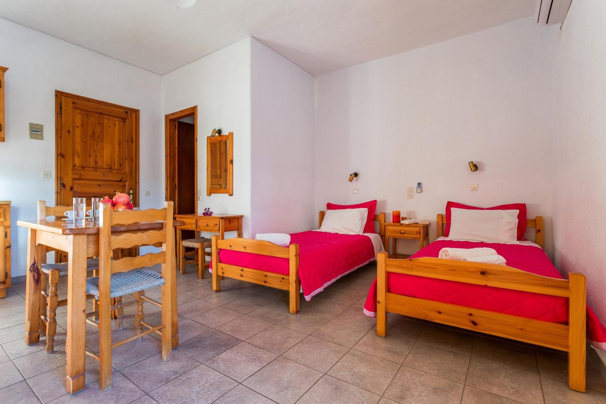Nikolaos Studios Apartments Skópelos Eksteriør bilde