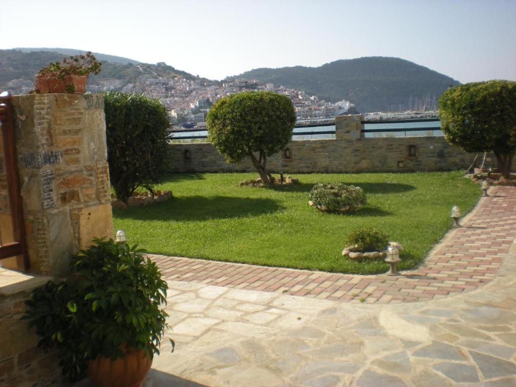 Nikolaos Studios Apartments Skópelos Eksteriør bilde