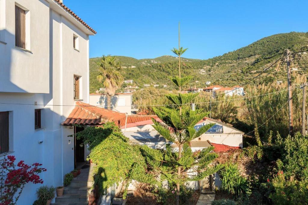 Nikolaos Studios Apartments Skópelos Eksteriør bilde