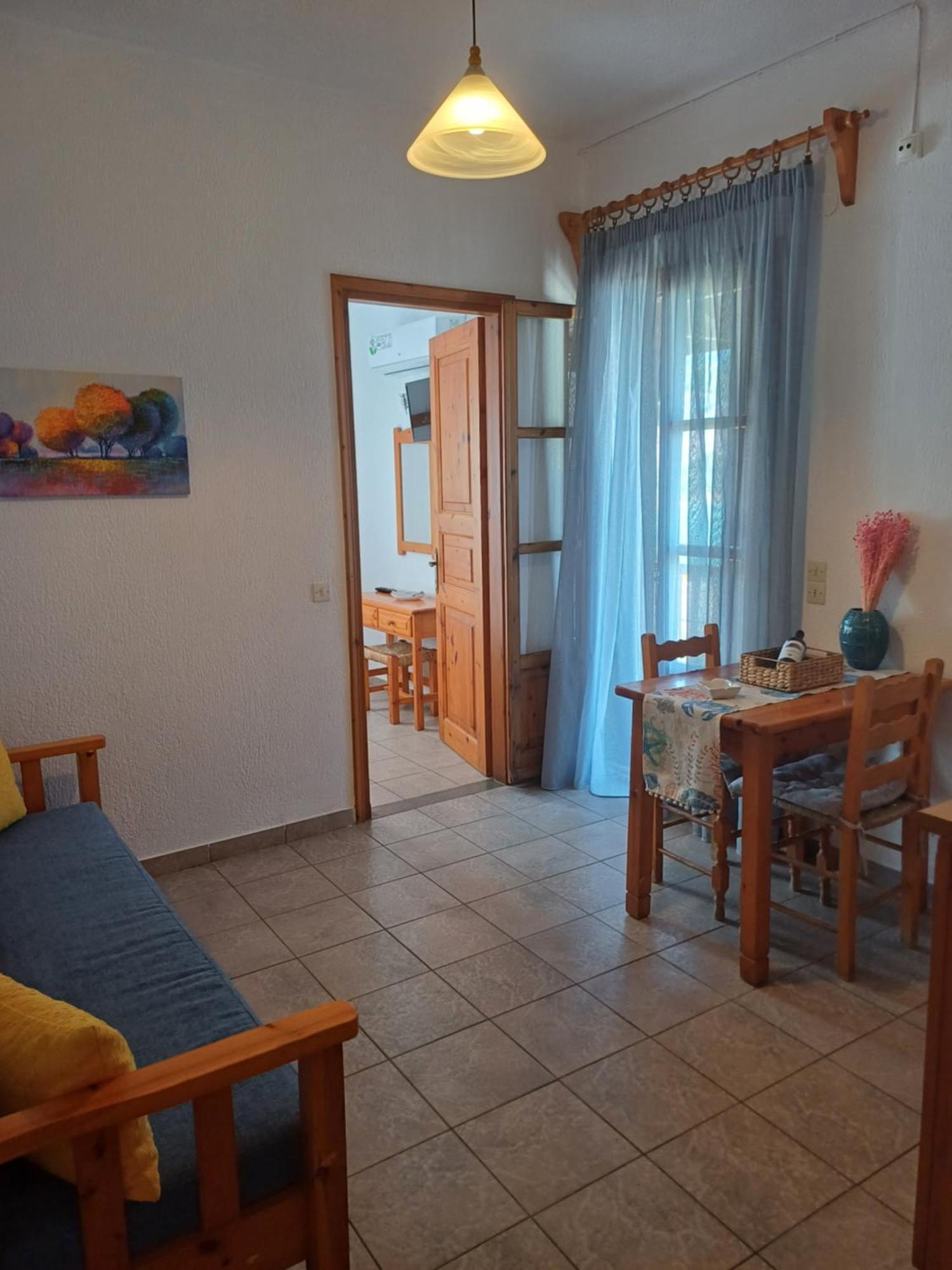 Nikolaos Studios Apartments Skópelos Eksteriør bilde