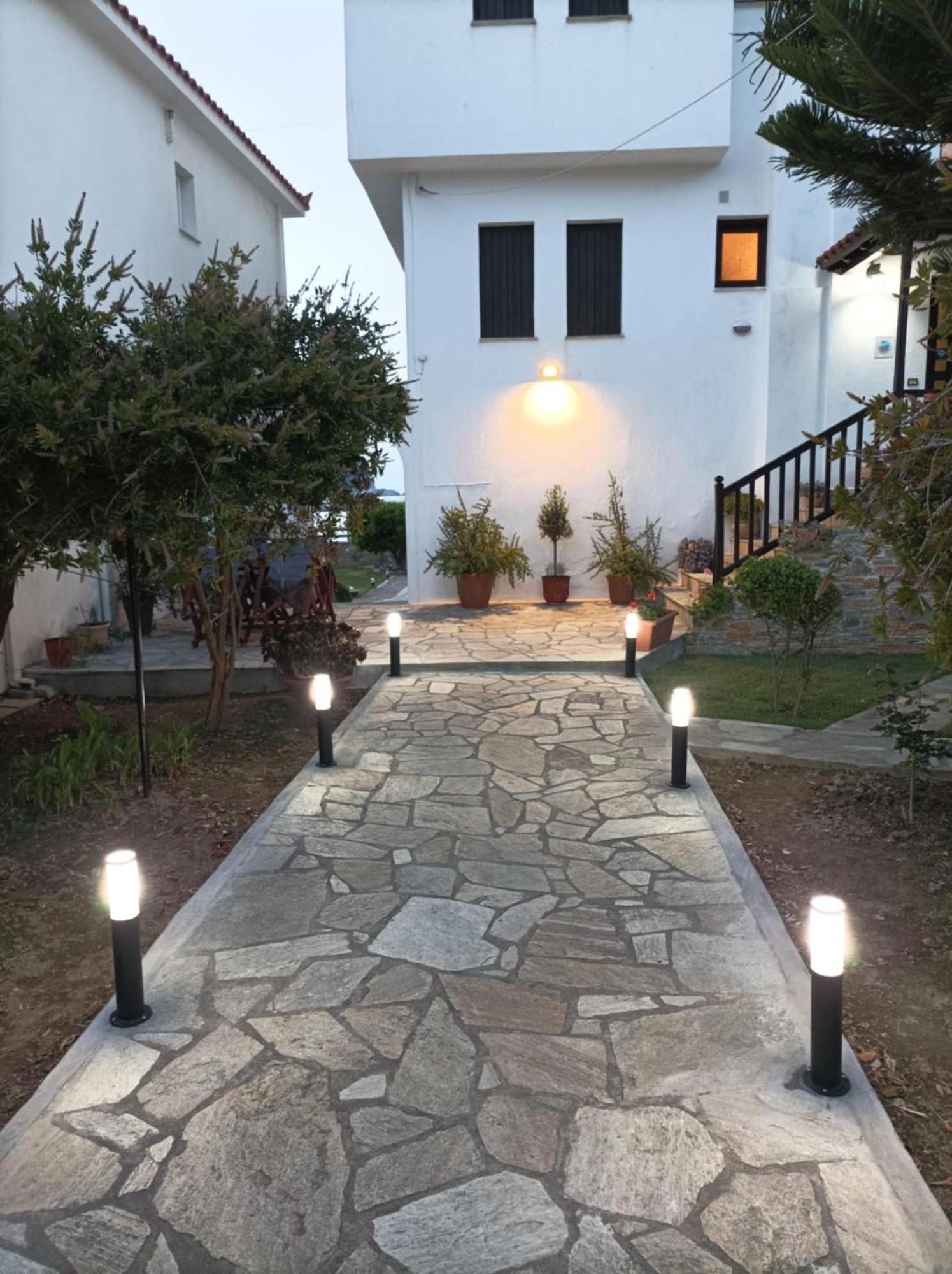 Nikolaos Studios Apartments Skópelos Eksteriør bilde